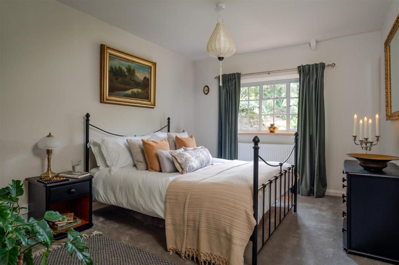 Appartamento The Stables - Charming 15Th-Century Rural Bolthole Newton Abbot Esterno foto