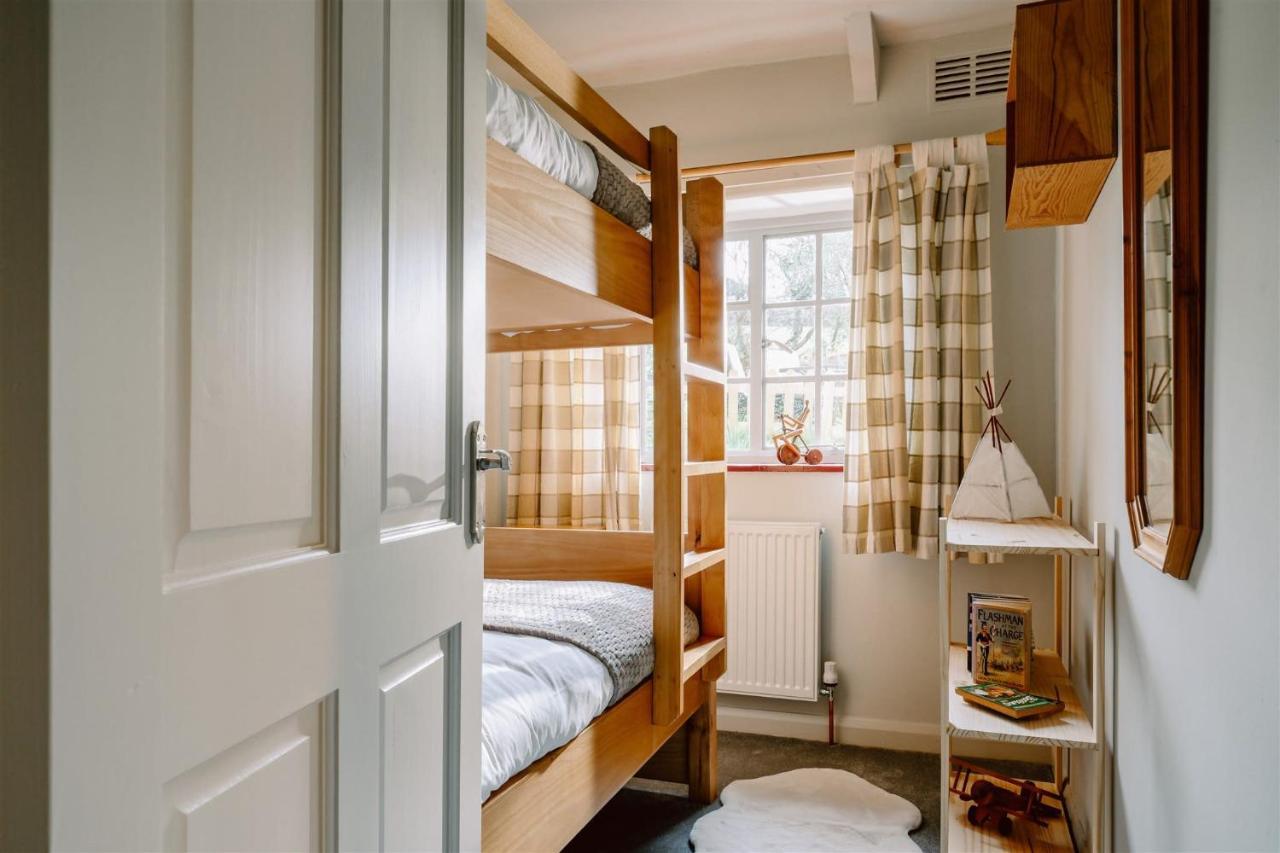 Appartamento The Stables - Charming 15Th-Century Rural Bolthole Newton Abbot Esterno foto