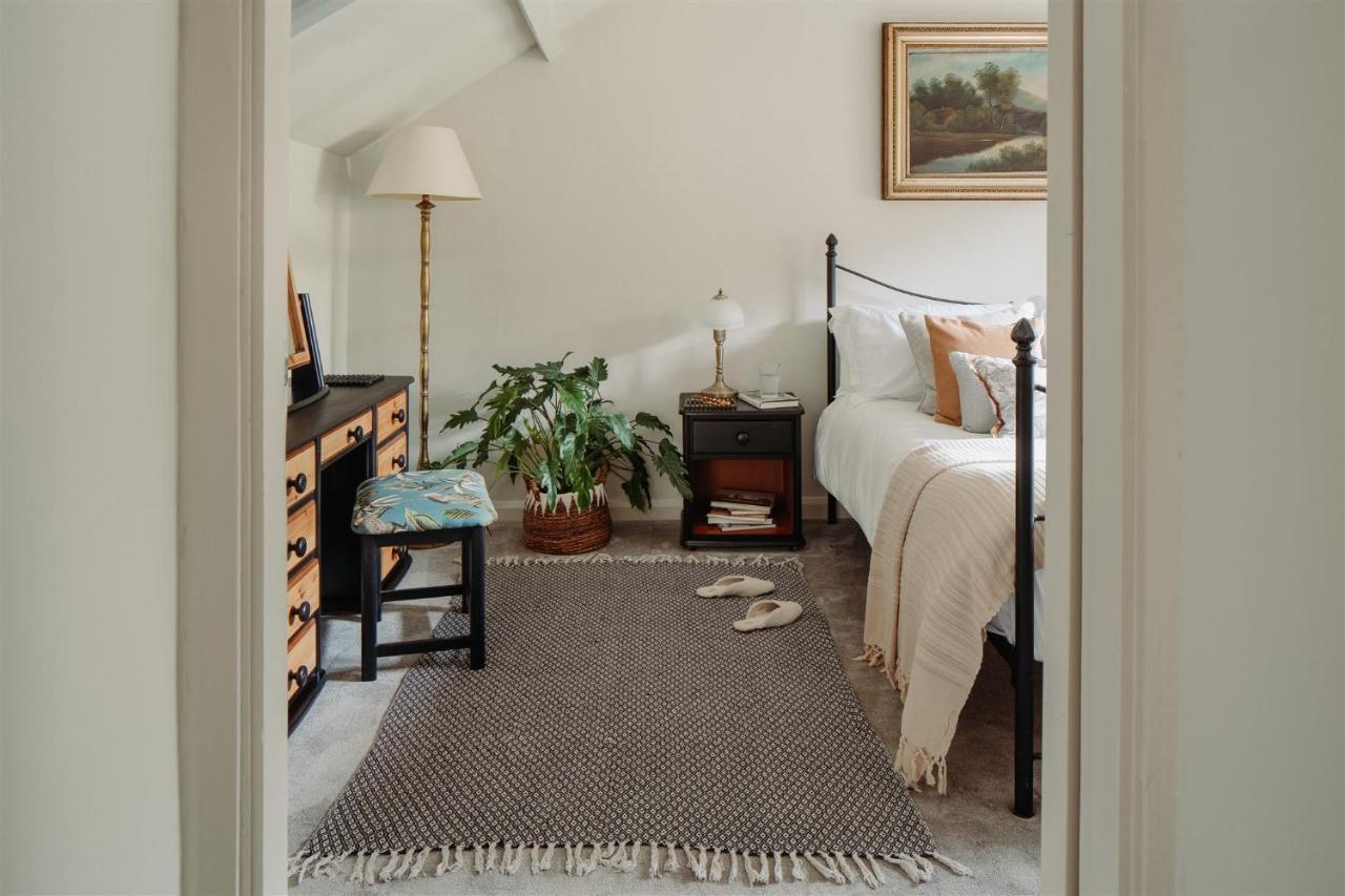 Appartamento The Stables - Charming 15Th-Century Rural Bolthole Newton Abbot Esterno foto
